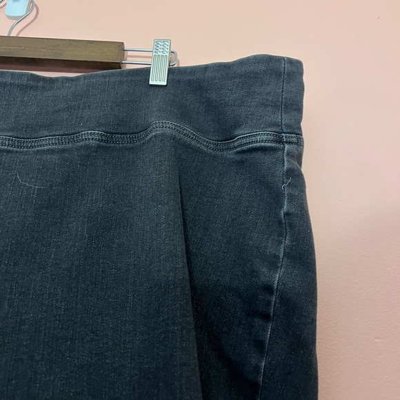 Old Navy Size 24 Weekender Pull-On Cropped Wide Leg Jeans - Picture 6 of 8